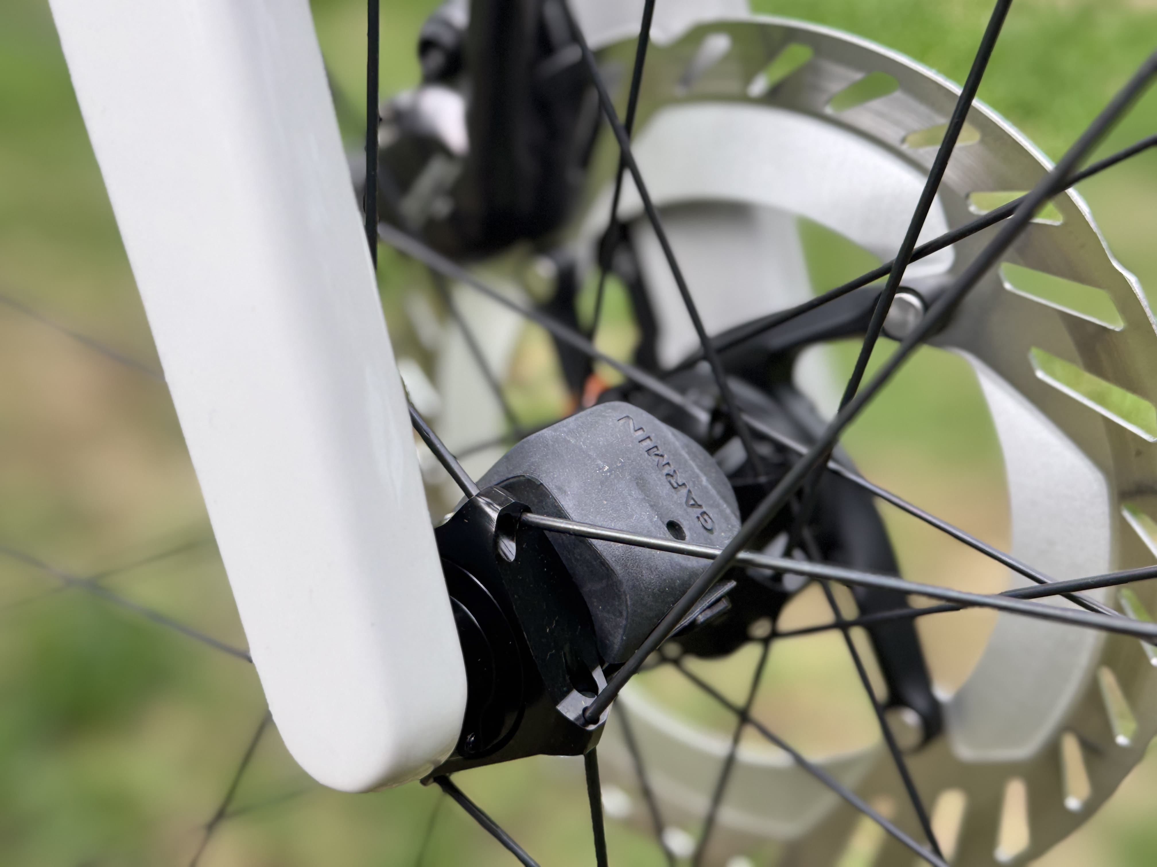 garmin-cyklisticky-ekosystem-edge-rally-varia (3)